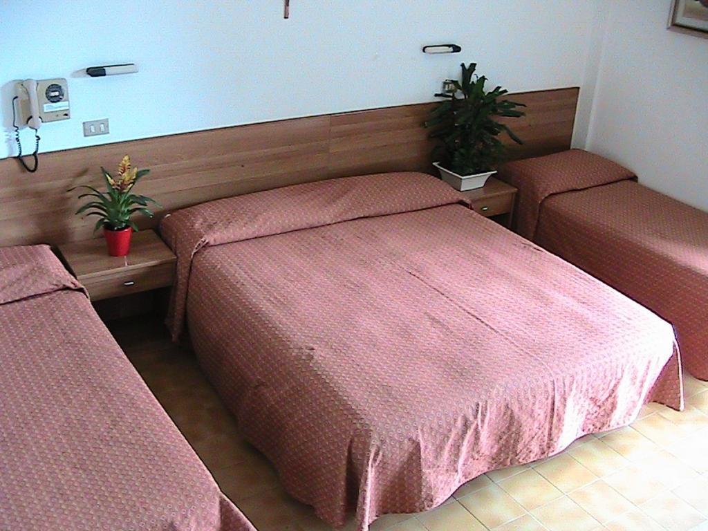 Hotel Universo Rimini Szoba fotó
